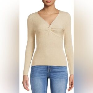 No Boundaries Twist Front Sweater features a feminine V-neckline Size XL (15-17)